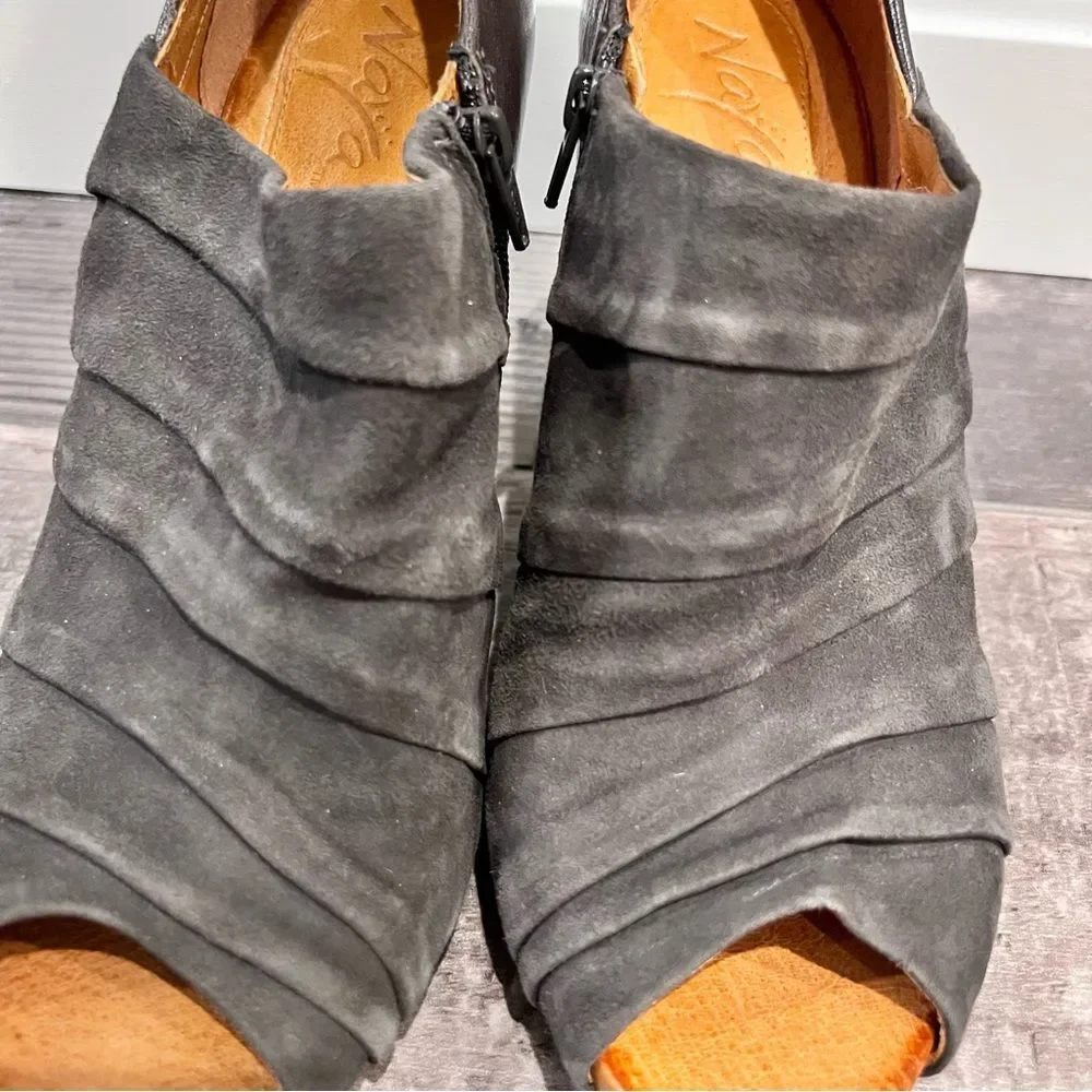 Naya peep-toe wedges size 9 in Greyish/brown - Picture 5 of 9